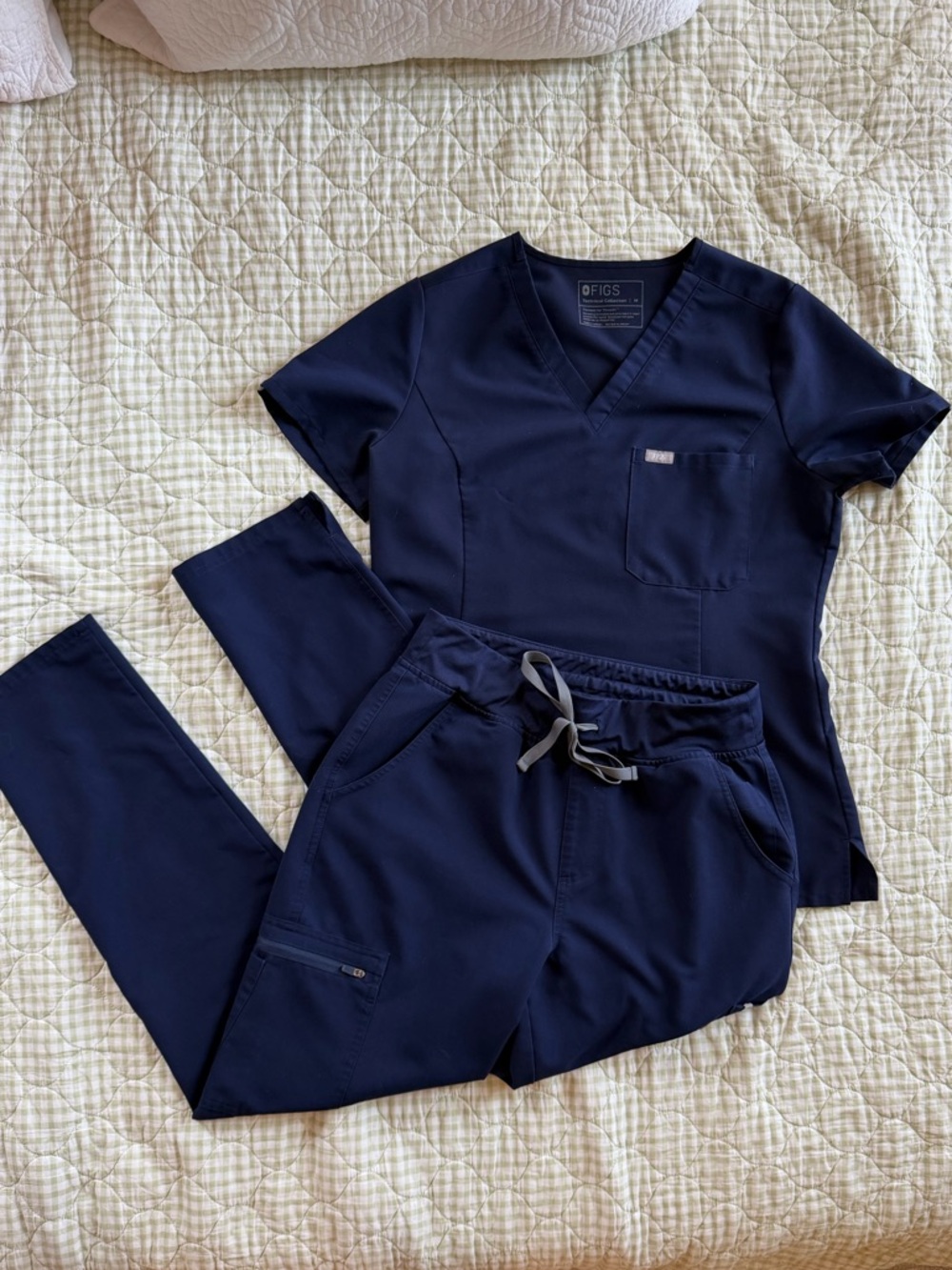 Figs Navy Scrub Set